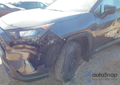 2021 Toyota Rav4 Le z USA, uszkodzony, nr VIN 2T3F1RFV7MC206496